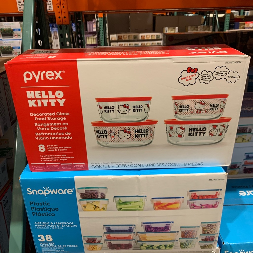 Hello Kitty 8pc Pyrex Set